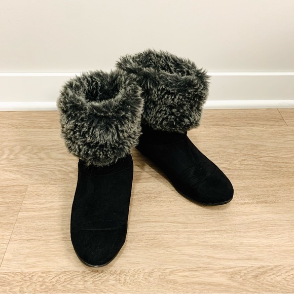 Rampage Black Boots - Picture 2 of 5